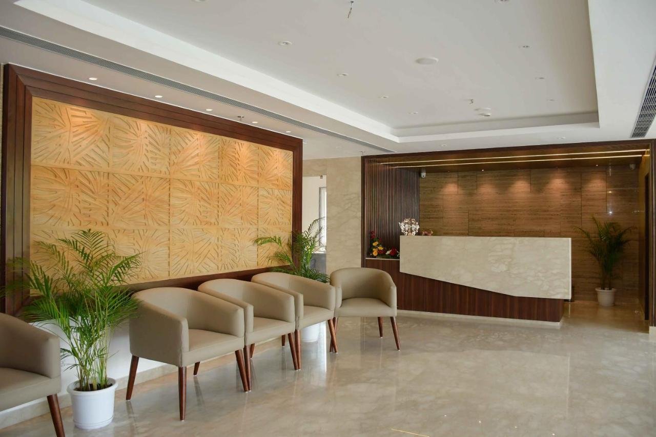 Sachika Hotels, Гувахати Екстериор снимка